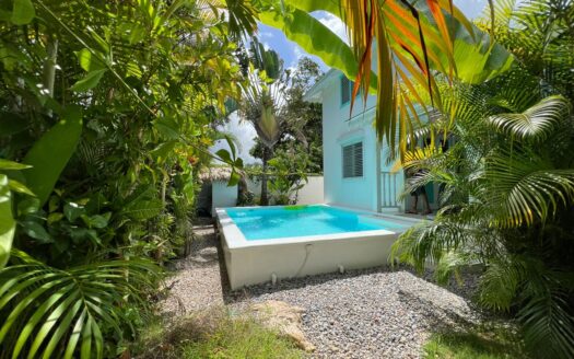 Charming 3-BR Colonial-Style Home Steps from the Beach