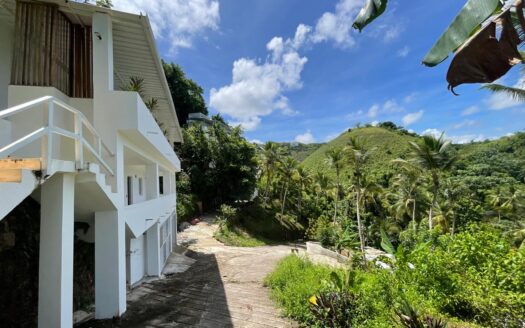 4BR Stunning Ocean View Villa in Coson with Spacious Terraces