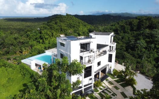 Unique and Renovated 7-BR Oceanview Villa