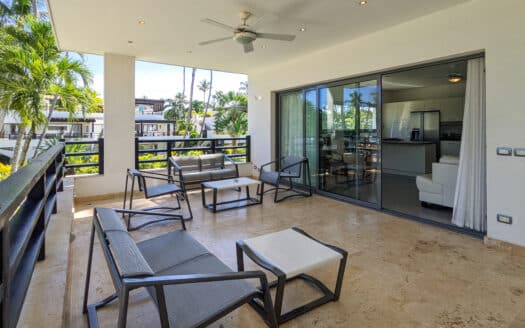 First-line 3-BR condo in beachfront apart-hotel