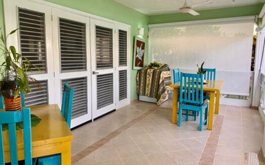 2-BR refreshed condo close to Punta Popy beach