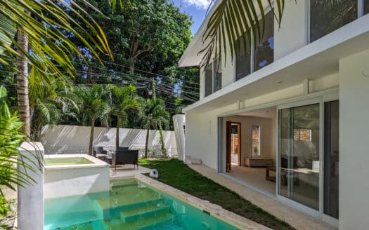 Villa with Pool and Jacuzzi at Bonita Beach