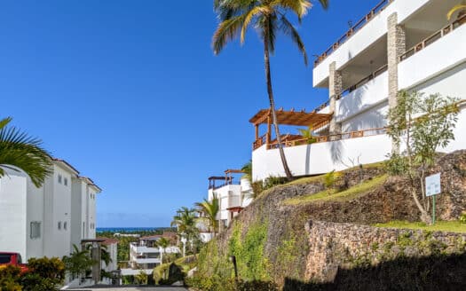 4-BR penthouse with stunning view
