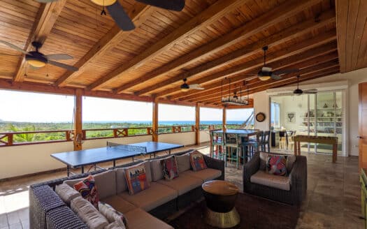 4-BR penthouse with stunning view