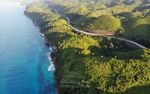One-of-a-kind land for project with villas hanging above the ocean