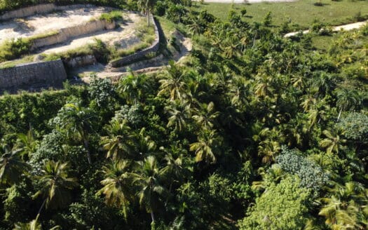 Lot with ocean view on a first-line hill in Portillo