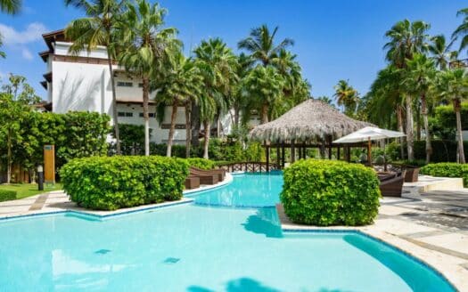 Breathtaking condo located in exclusive area