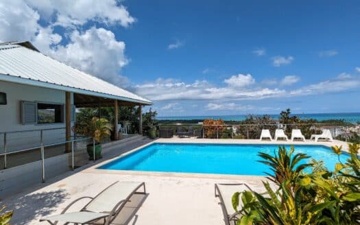 Hilltop villa with amazing view