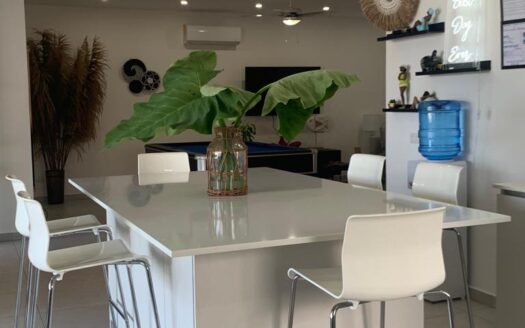 3-BR Second line beach Condo