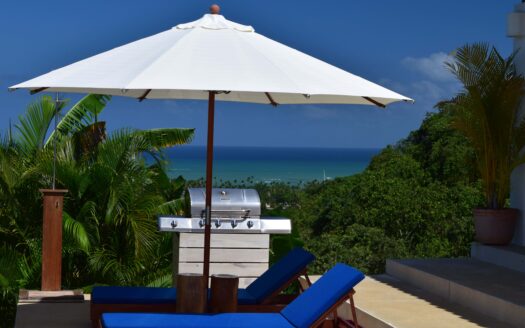 Villa ibicenca with gorgeous views in town