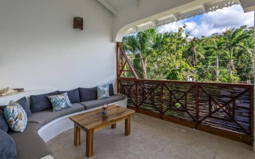 3-BR Penthouse in a tranquil community
