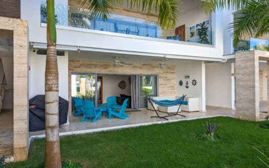 Investment condo close to the beach