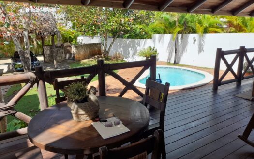 3-BR Caribbean villa steps from the beach