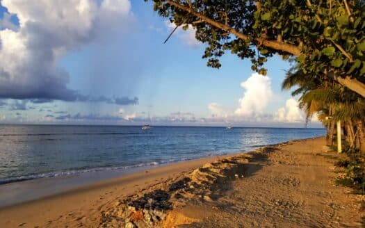 Affordable lot steps to Punta Popy beach