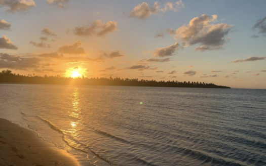 Second-line building lot in El Limon beach