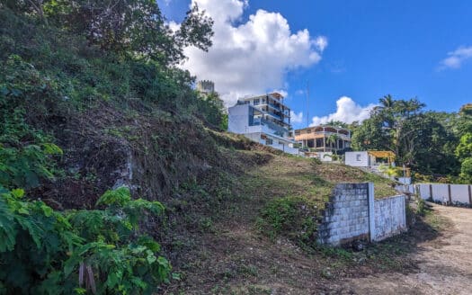 Hill lot near beach and town