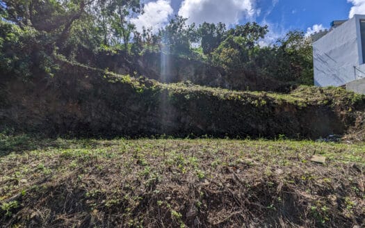 Hill lot near beach and town