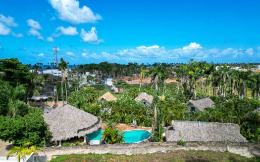 Hill lot near beach and town