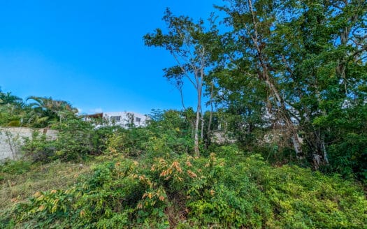 Land opportunity to build your dream home or investment venture