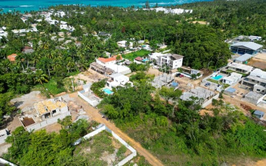 Land opportunity to build your dream home or investment venture