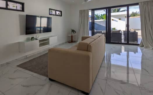 Spacious 6-BR villa in town