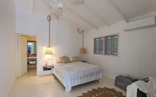 2-BR villa plus bungalow near Bonita
