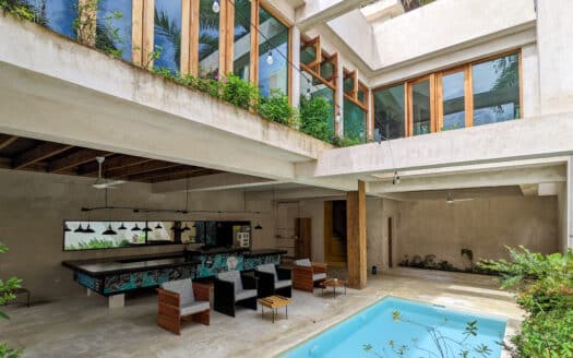 Unique villas close to town and the beach