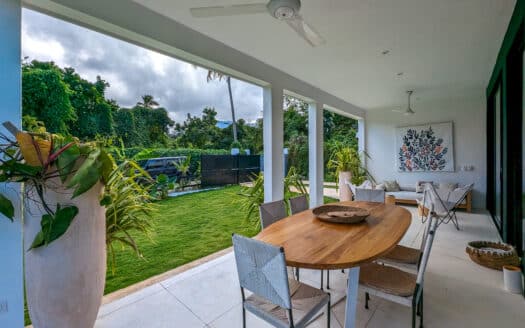 Modern garden villa close to punta popy beach