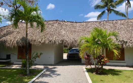 5-BR Caribbean villa in beachfront community