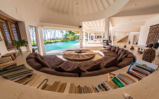 Spectacular beachfront villa in Las Terrenas