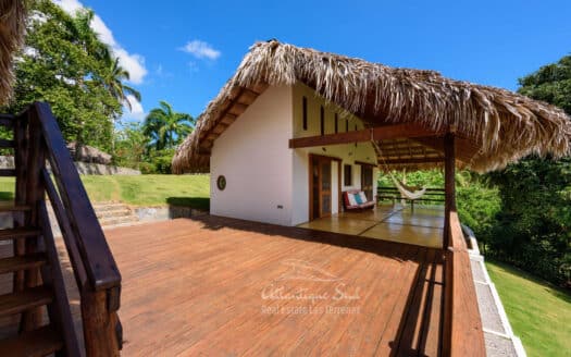 Villa for nature lovers with ocean view