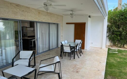 2-BR Apartment in town near the beach