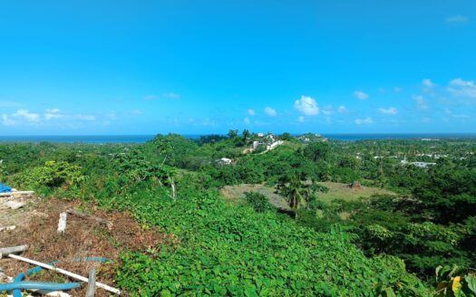 Lot with stunning views