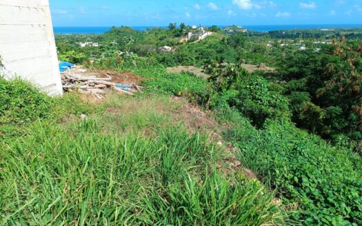 Lot with stunning views