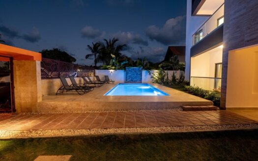 Modern condos close to all facilities