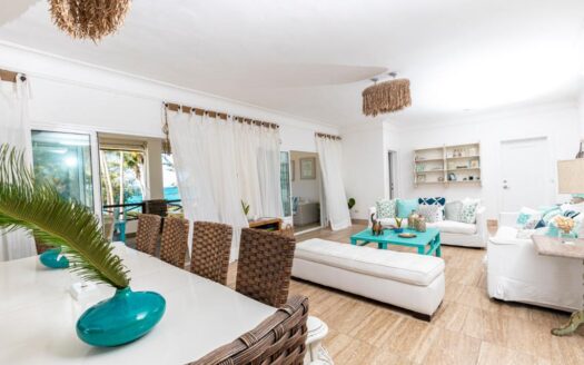 Luxury penthouse beachfront in a exclusive community