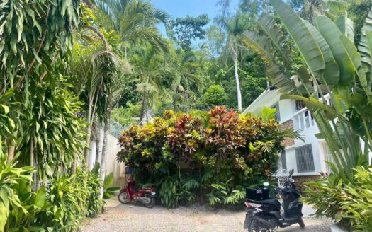 4-BR villa in Bonita to be refurbished with lots of potential