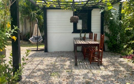 4-BR villa in Bonita to be refurbished with lots of potential