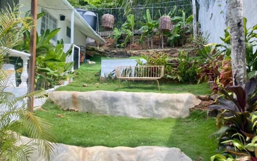 4-BR villa in Bonita to be refurbished with lots of potential