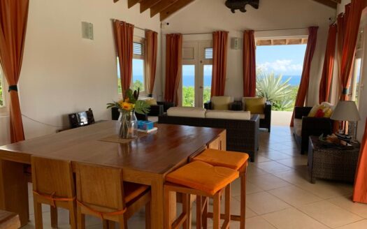 Astounding 4-BR villa with ocean and mountain view
