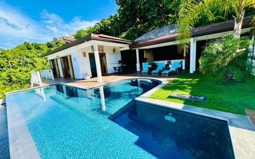 Stunning 3-BR villa with panoramic views and investment potential