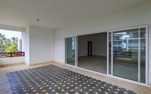 Spacious condo with rooftop terrace