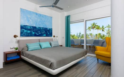 Beachfront deluxe condos right in the center