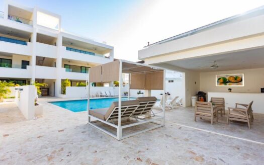 New modern condo close to the beach