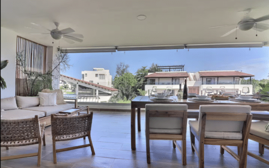 High-end Penthouse in Premier Coastal Community