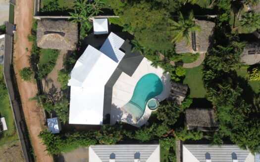 4-BR villa with independent bungalow close to Bonita Beach