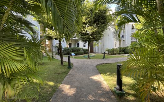 2-BR Condo Just Steps from Las Ballenas Beach