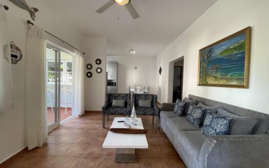 2-BR Condo Just Steps from Las Ballenas Beach