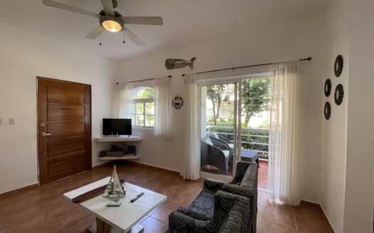 2-BR Condo Just Steps from Las Ballenas Beach