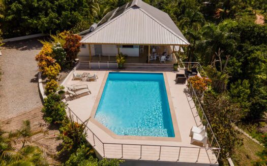 Hilltop villa with amazing view